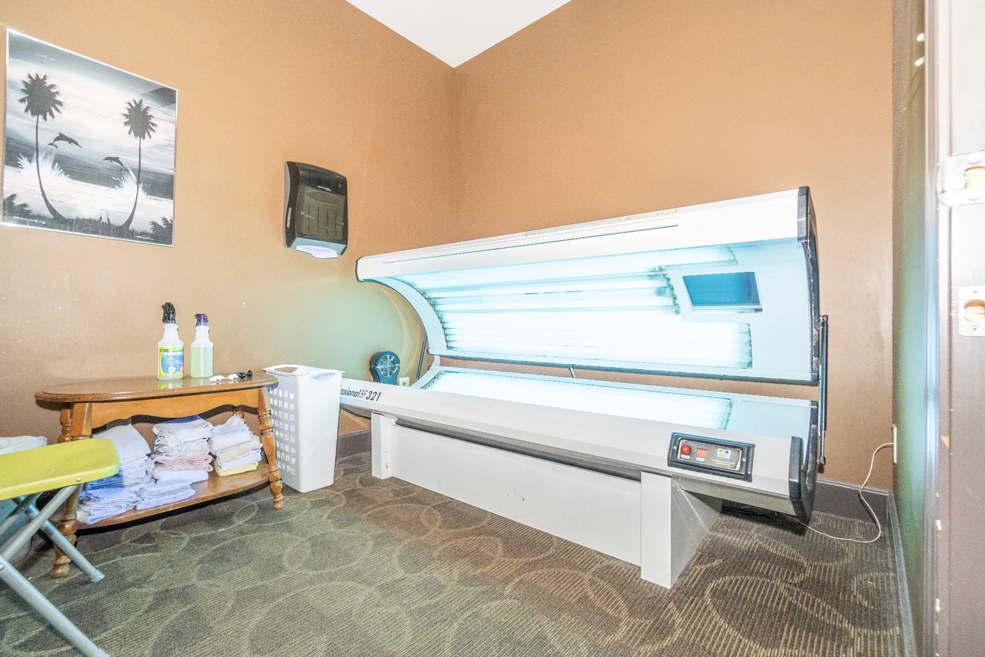 Tanning amenity at Active 24/7